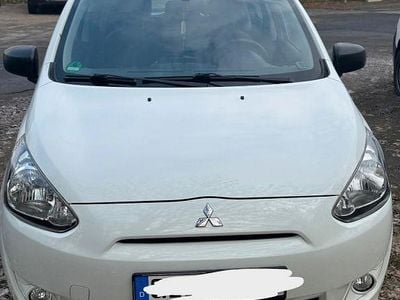 Weiß Gebraucht 2015 Mitsubishi Space Star Diamant Edition Limousine | 4.200 € (Guter Preis)