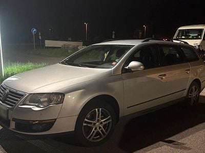 Usata VW Passat 140 CV (102 kW) 2011 Grigio Station wagon