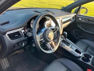 Porsche Macan S