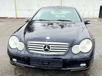 Gebraucht Mercedes C180 143 PS (105 kW) 2003 Schwarz Coupé