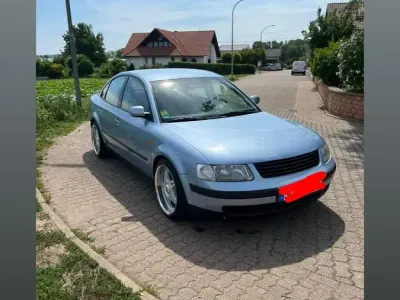 Gebraucht VW Passat 125 PS (91 kW) 1998 Blau Limousine