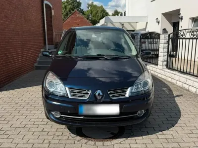 Gebraucht Renault Mégane III 113 PS (83 kW) 2009 Blau Limousine