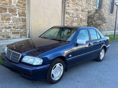 Second-hand Mercedes C180 Classic 122 CP (89 kW) 1998 Albastru Berlinǎ