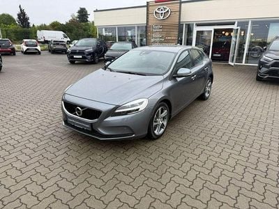 Gebraucht Volvo V40 Momentum 150 PS (110 kW) 2017 Grau Kombi