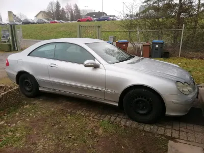 Gebraucht Mercedes CLK240 170 PS (125 kW) 2002 Silber Coupé