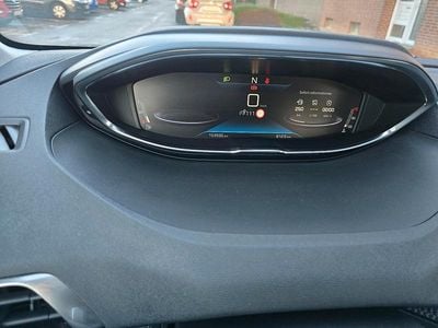 Gebraucht Peugeot 5008 Allure 131 PS (96 kW) 2020 Grau SUV