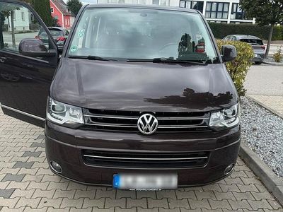 Violet Gebraucht 2013 VW T5 Highline Van | 19.950 € (Teuer)