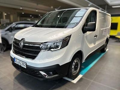 Weiß Gebraucht 2024 Renault Trafic Komfort Van / Kleinbus | 29.990 € (Superpreis)