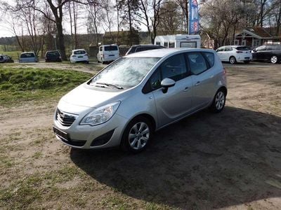 Gebraucht Opel Meriva Edition 101 PS (74 kW) 2010 Starsilber iii m2 Van / Kleinbus