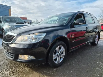 Usata Skoda Octavia Ambiente 105 CV (77 kW) 2011 Nero Station wagon