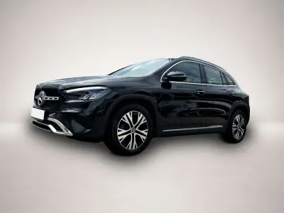 Gebraucht Mercedes GLA200 Progressive 163 PS (119 kW) 2025 Schwarz SUV