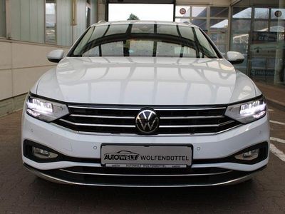 Weiß Gebraucht 2023 VW Passat Elegance Kombi | 23.990 € (Fairer Preis)