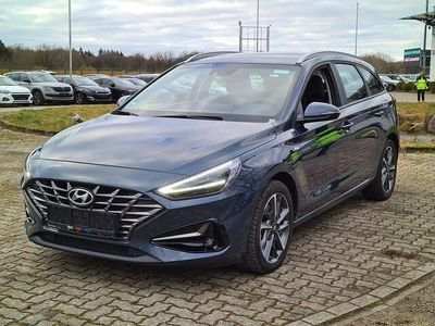 Gebraucht Hyundai i30 160 PS (117 kW) 2024 Blau teal blau metallic (metallic) Kombi
