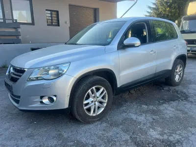 Gebraucht VW Tiguan 140 PS (102 kW) 2009 Silber SUV