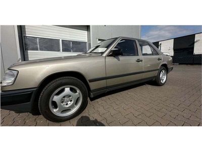 gebraucht Mercedes E260 124.026 SCHIEBEDACH