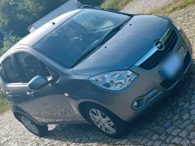 Gebraucht Opel Agila 94 PS (69 kW) 2011 Silber Kleinwagen