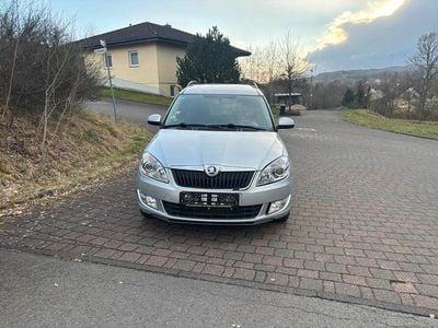 Gebraucht Skoda Roomster 105 PS (77 kW) 2014 Grau Van / Kleinbus