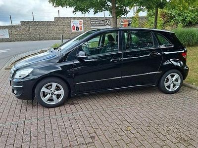 Mercedes B200