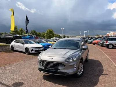 Używany Ford Kuga Titanium 224 KM (164 kW) 2022 Srebrny SUV