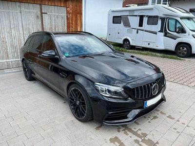 Schwarz Gebraucht 2020 Mercedes C63 AMG AMG Limousine | 61.900 € (Etwas zu teuer)