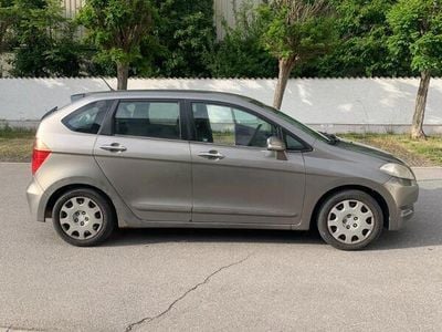Honda FR-V