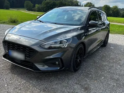 Usata Ford Focus ST-Line 150 CV (110 kW) 2018 Grigio Station wagon