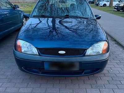 Gebraucht Ford Fiesta Futura 60 PS (44 kW) 2001 Blau Kleinwagen