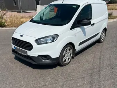 Gebraucht Ford Courier Trend 101 PS (74 kW) 2020 Weiß Van / Kleinbus