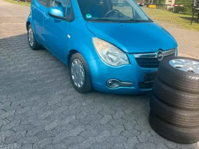 Gebraucht Opel Agila 80 PS (58 kW) 2009 Blau Kleinwagen
