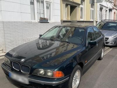 BMW 523