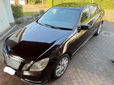 Gebraucht Mercedes E350 272 PS (200 kW) 2011 Braun Limousine