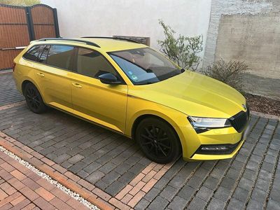Używany Skoda Superb SportLine 200 KM (147 kW) 2021 Złoty Kombi