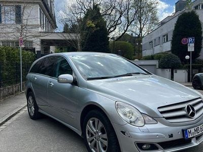 Usata Mercedes R350 278 CV (204 kW) 2007 Argento Monovolume