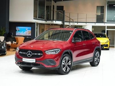 Gebraucht Mercedes GLA250 Night 160 PS (117 kW) 2022 Patagonienrot  metalliclack SUV