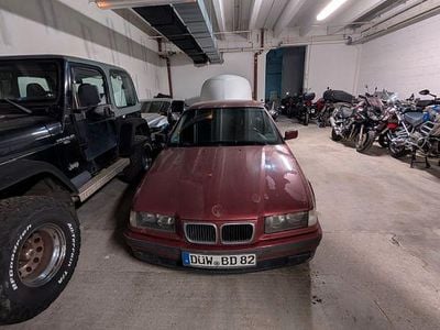 Rot Gebraucht 1997 BMW 316 Coupé | 2.600 € (Fairer Preis)