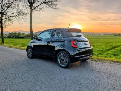 Gebraucht Fiat 500e Icon 86 kW (118 PS) 2021 Schwarz Kleinwagen