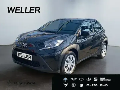 Neu Toyota Aygo X Business Edition 72 PS (52 kW) 2025 Schwarz SUV