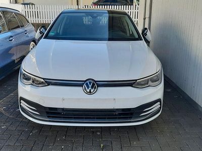 Gebraucht VW Golf VII Style 150 PS (110 kW) 2020 Weiß Limousine