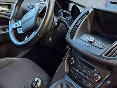 Gebraucht Ford Kuga Titanium 150 PS (110 kW) 2019 Schwarz SUV