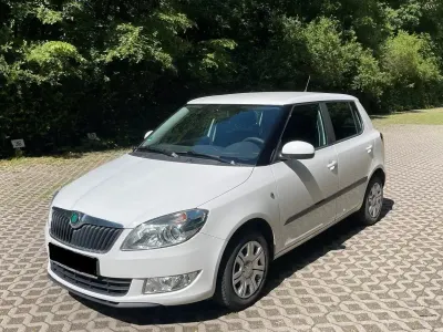 Gebraucht Skoda Fabia Cool Edition 60 PS (44 kW) 2012 Weiß Kleinwagen