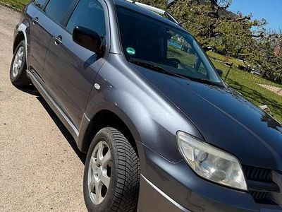 Second-hand Mitsubishi Outlander 147 CP (108 kW) 2005 Gri SUV