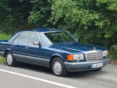 Gebraucht Mercedes E420 205 PS (150 kW) 1986 Blau Limousine
