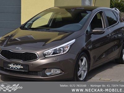 gebraucht Kia Ceed 1.6CRDi Spirit Pano Xenon Navi Kam Lenkheiz