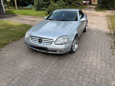 Gebraucht Mercedes SLK230 193 PS (141 kW) 1999 Silber Cabrio