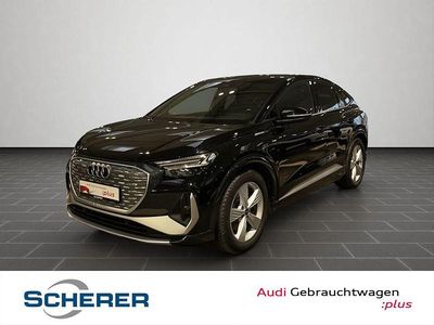 Mythosschwarz metallic (metallic) Gebraucht 2021 Audi Q4 Sportback e-tron Ambiente SUV | 33.980 € (Etwas zu teuer)