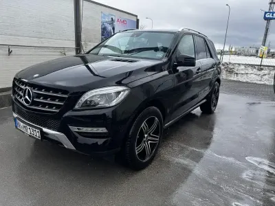 Gebraucht Mercedes ML350 258 PS (189 kW) 2015 Schwarz SUV