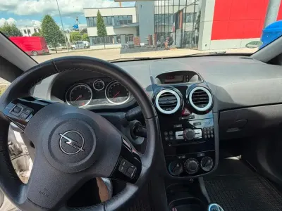 Gebraucht Opel Corsa 87 PS (63 kW) 2010 Weiß Kleinwagen
