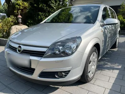 Gebraucht Opel Astra 90 PS (66 kW) 2005 Silber Limousine