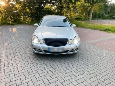 Mercedes E200