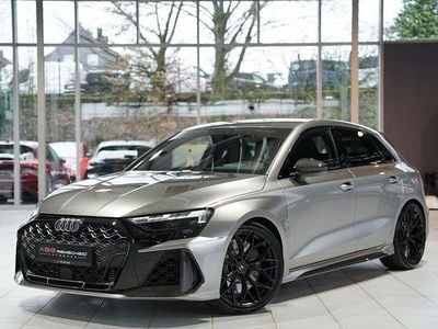 Gebraucht Audi RS3 Ambiente 400 PS (294 kW) 2024 Rot Limousine